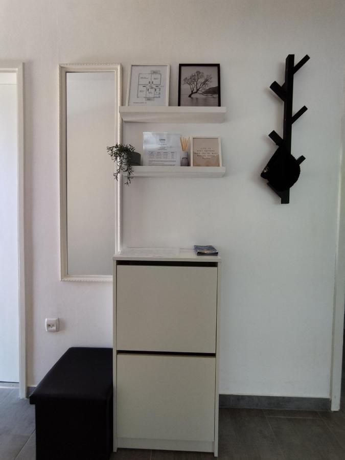 Antemma Apartment Pula Exteriör bild