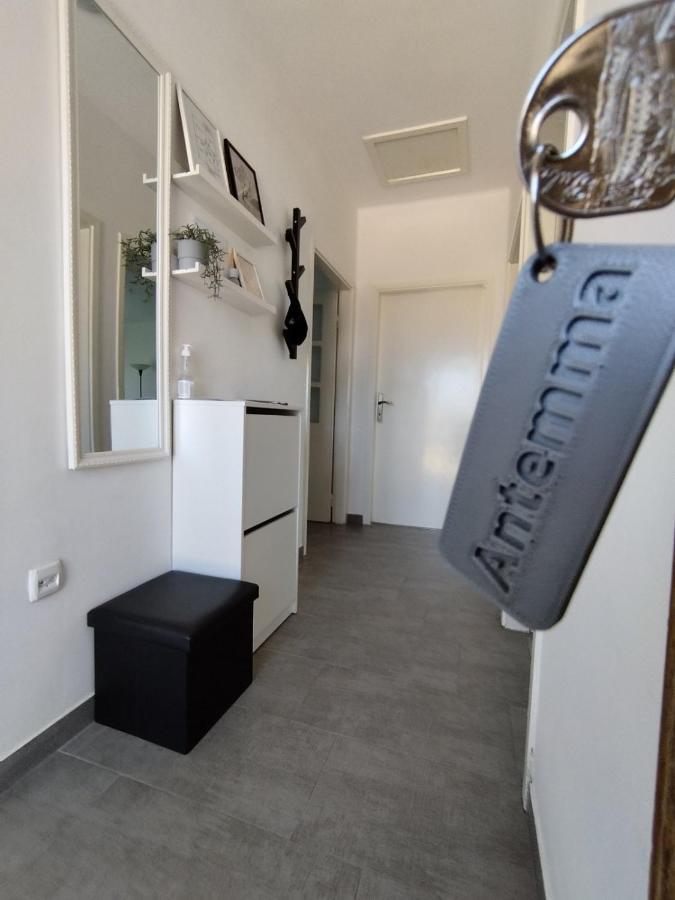 Antemma Apartment Pula Exteriör bild