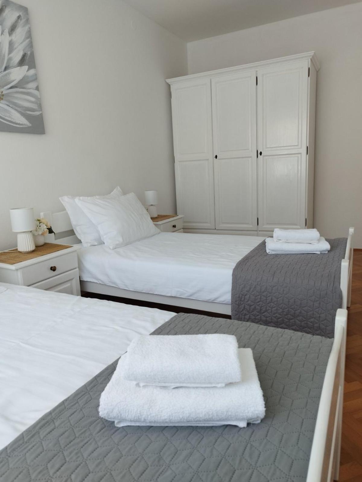 Antemma Apartment Pula Exteriör bild